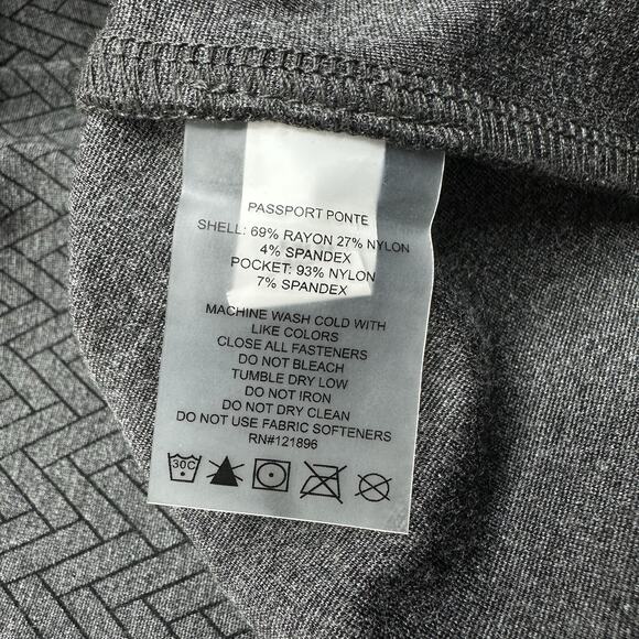 Title Nine Skirt Womens Small Passport Ponte Gray Herringbone Pockets Golf EUC - Picture 8 of 9